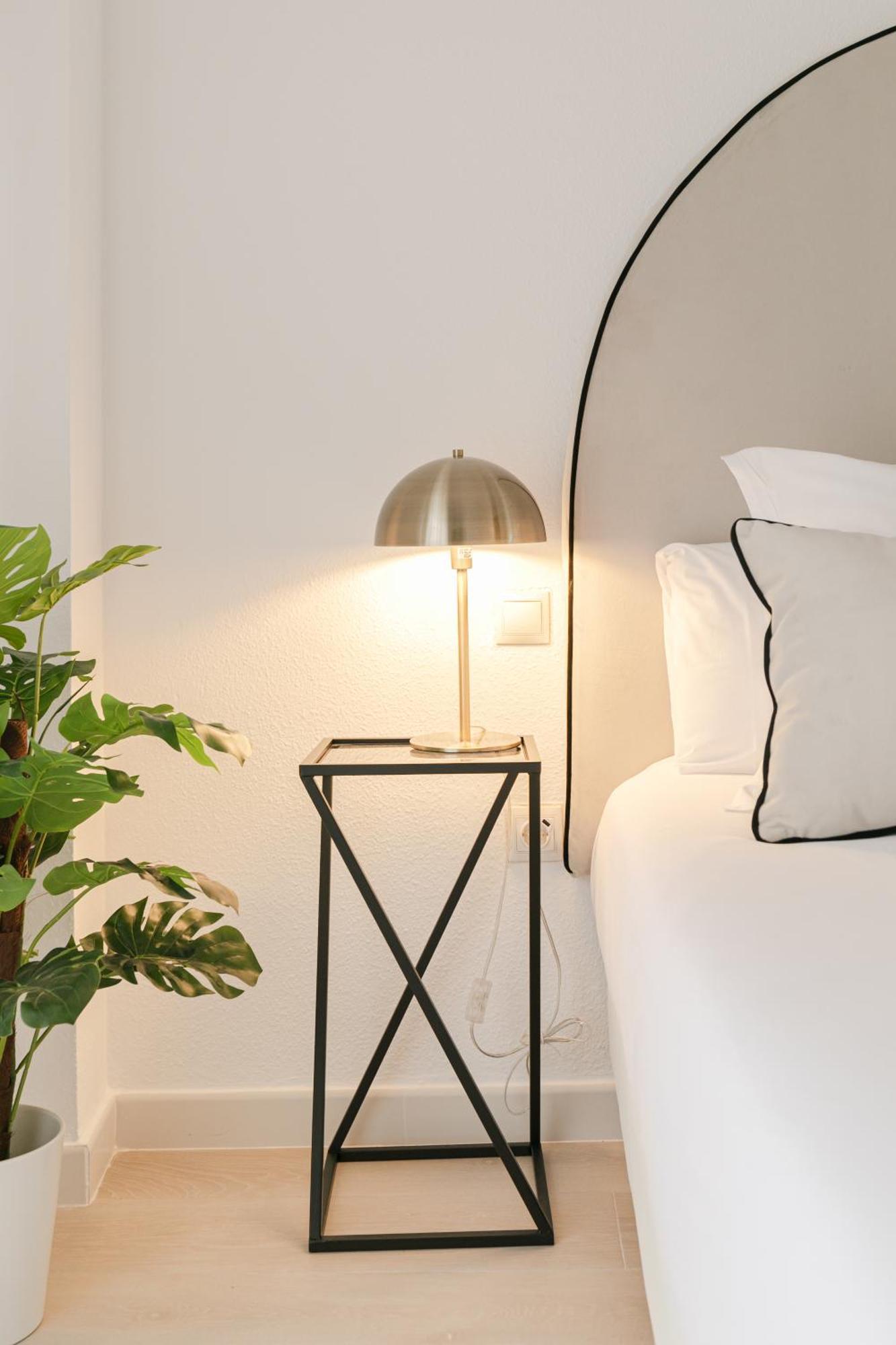 Isg Apartments Becquer Free Parking Inside The Building Sevilla Dış mekan fotoğraf