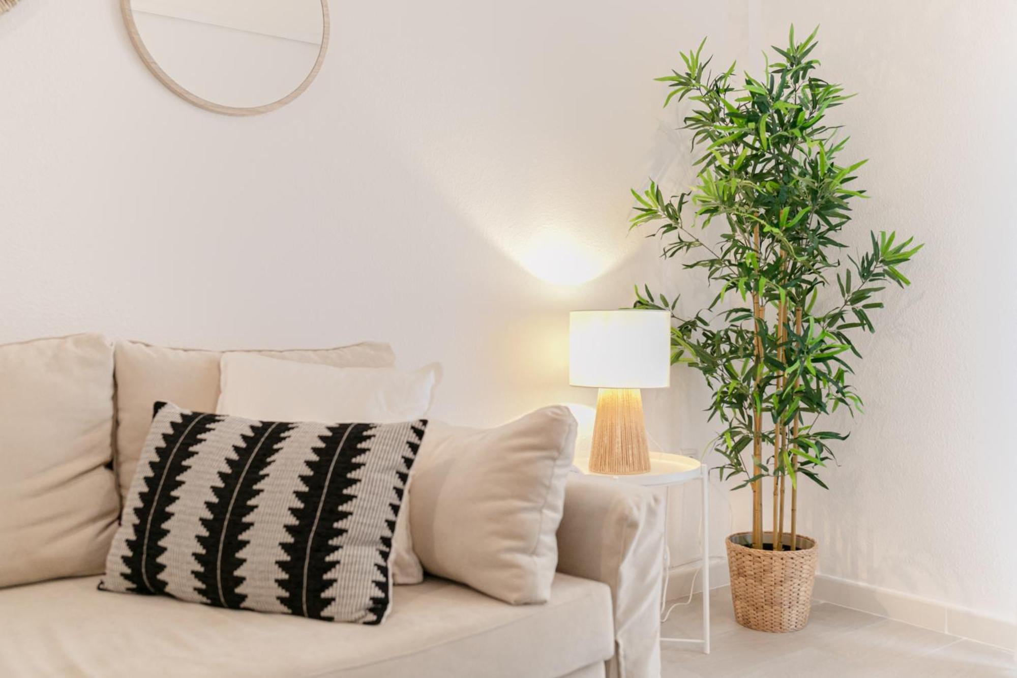 Isg Apartments Becquer Free Parking Inside The Building Sevilla Dış mekan fotoğraf